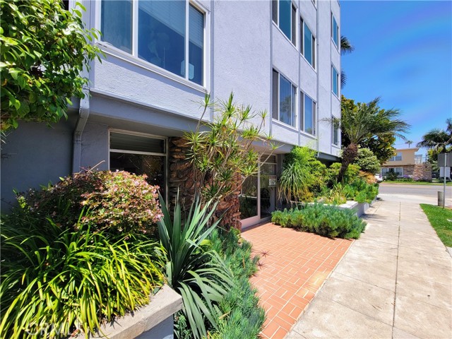 Detail Gallery Image 3 of 25 For 1250 E. Ocean Blvd. #301,  Long Beach,  CA 90802 - 2 Beds | 1 Baths