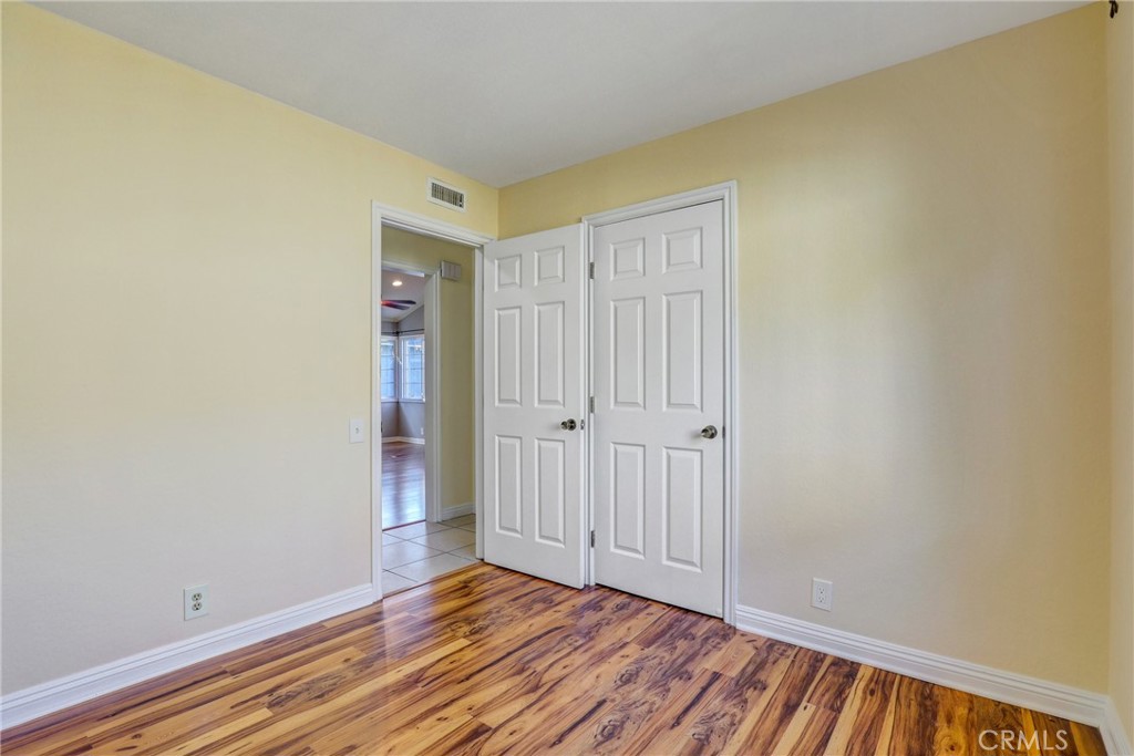 MLS #OC25245187 image #9