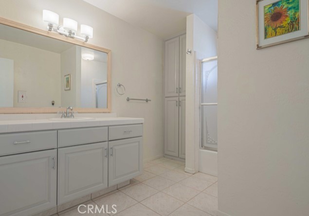 Detail Gallery Image 10 of 14 For 30539 Seahorse Cir, Canyon Lake,  CA 92587 - 3 Beds | 3 Baths
