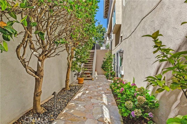 Detail Gallery Image 39 of 45 For 2661 Point Del Mar, Corona Del Mar,  CA 92625 - 4 Beds | 3/1 Baths