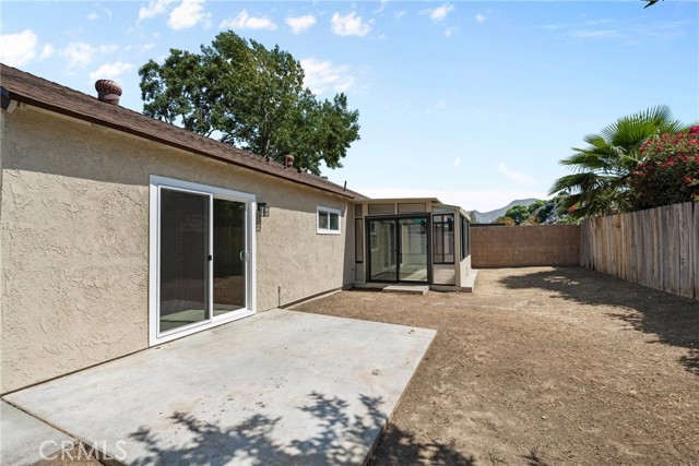 815 Pepperwood Street, Colton CA: https://media.crmls.org/medias/ff62713b-3c13-4165-8eb5-bf51f3ef6a94.jpg