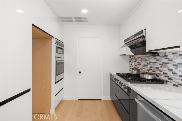 12284 Circula Panorama, Santa Ana CA: https://media.crmls.org/medias/ff634e53-7b3a-4da9-9344-b0e2b0025fa6.jpg