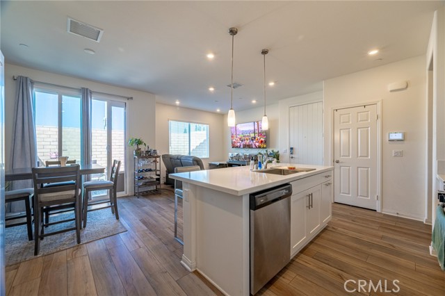Detail Gallery Image 10 of 43 For 202 Bonita Ln, Rialto,  CA 92376 - 3 Beds | 2/1 Baths