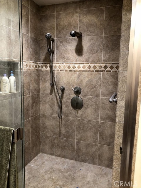 Mater Bedroom Shower
