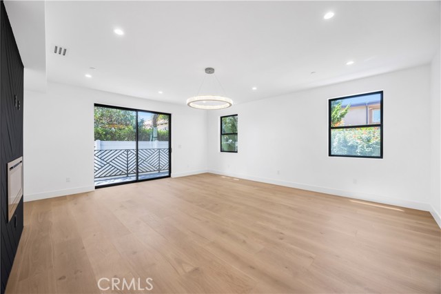 926 17th St, Hermosa Beach CA: https://media.crmls.org/medias/ff64e5dc-5d04-45d6-946d-db7096abb162.jpg