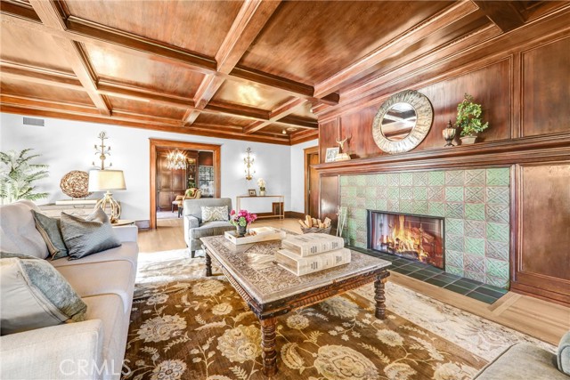 1215 Wentworth, Pasadena CA: https://media.crmls.org/medias/ff65736b-c4cb-481c-995a-8ca5710bbe2b.jpg