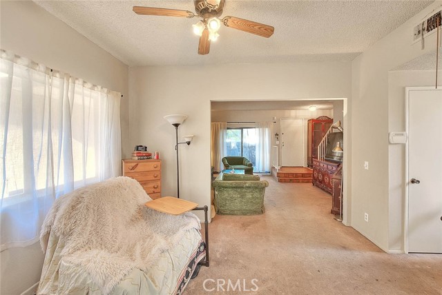 Detail Gallery Image 11 of 61 For 15051 Sherman Way #F,  Van Nuys,  CA 91405 - 2 Beds | 2 Baths