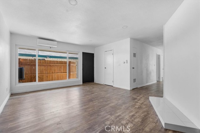 Detail Gallery Image 9 of 34 For 1327 Pennsylvania, Colton,  CA 92324 - – Beds | – Baths