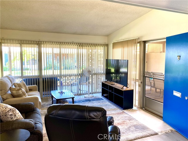 Detail Gallery Image 17 of 35 For 1681 Tam O'shanter Rd 10d M12, Seal Beach,  CA 90740 - 2 Beds | 1 Baths