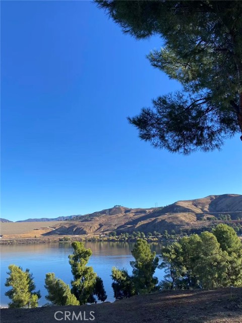 Detail Gallery Image 2 of 13 For 31928 Cinnabar, Castaic,  CA 91384 - 3 Beds | 2 Baths