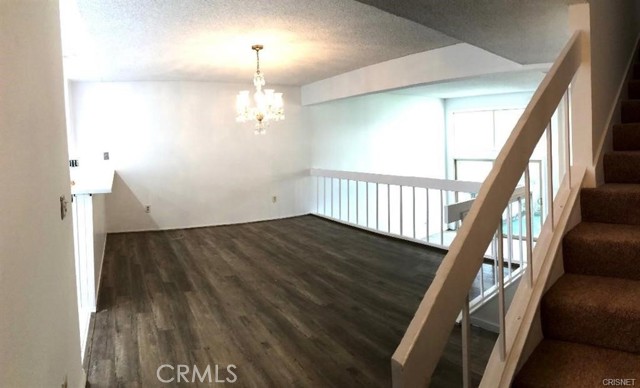 Detail Gallery Image 14 of 25 For 22219 1/2 Erwin St, Woodland Hills,  CA 91367 - 2 Beds | 2/1 Baths