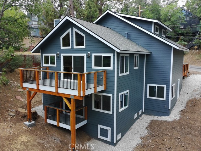810 Villa Grove Avenue, Big Bear City CA: https://media.crmls.org/medias/ff67c112-c07e-4bb3-8c19-f10fcaafb0fd.jpg