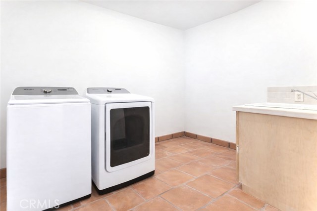 Detail Gallery Image 53 of 65 For 1805 Outpost Dr, Los Angeles,  CA 90068 - 5 Beds | 4/1 Baths