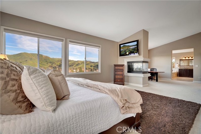Detail Gallery Image 17 of 39 For 3980 Leighton Point Rd., Calabasas,  CA 91301 - 5 Beds | 4/1 Baths