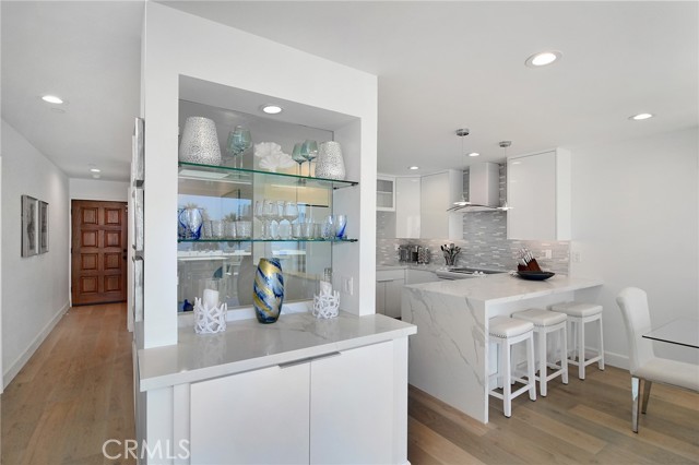 Detail Gallery Image 11 of 20 For 11952 E Whalers Ln, Malibu,  CA 90265 - 2 Beds | 3 Baths