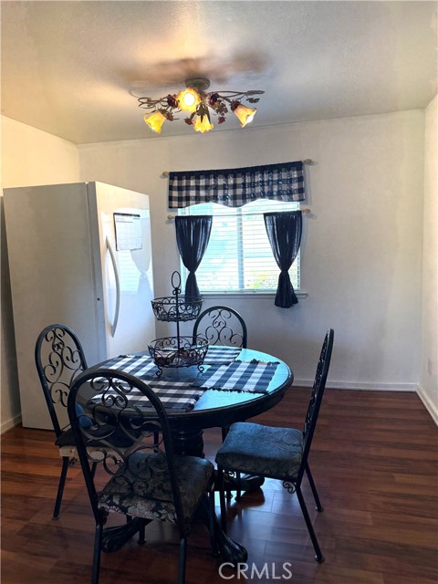 27247 San Jose Avenue, Madera CA: https://media.crmls.org/medias/ff69aa43-3f4f-45e4-b898-c2f3f572b595.jpg