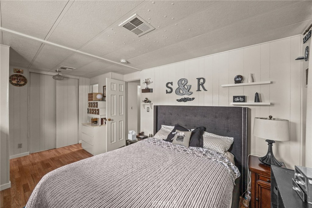 MLS #OC25223804 image #11