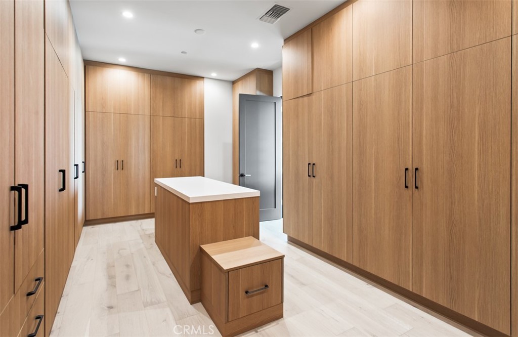 MLS #OC25164130 img 32