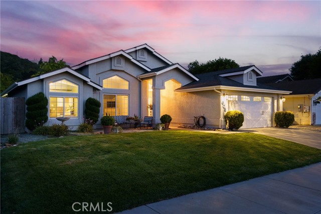608 Grove Court, Arroyo Grande CA: https://media.crmls.org/medias/ff6ab01f-565d-4d36-bc76-c17ec77b16d4.jpg