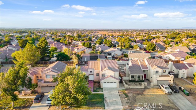 Detail Gallery Image 2 of 36 For 3725 Chalone Dr, Palmdale,  CA 93550 - 4 Beds | 3 Baths