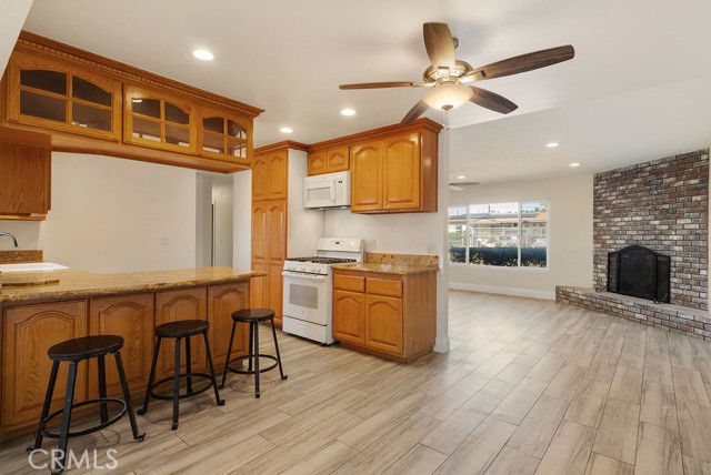 Detail Gallery Image 13 of 53 For 5973 Hudson, Jurupa Valley,  CA 92509 - 4 Beds | 3 Baths