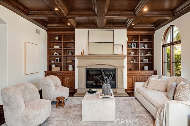 718 N Poinsettia Avenue, Manhattan Beach CA: https://media.crmls.org/medias/ff6aff80-5ba2-4f14-8704-7855707a12bf.jpg