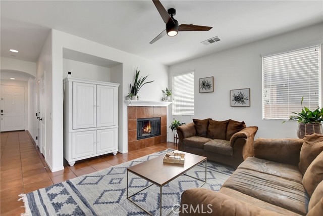 Detail Gallery Image 12 of 35 For 9269 Maywood, Riverside,  CA 92503 - 3 Beds | 2/1 Baths