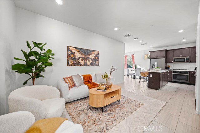 Detail Gallery Image 4 of 58 For 2301 Raspberry Ct, Upland,  CA 91786 - 3 Beds | 2/1 Baths