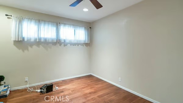 https://media.crmls.org/medias/ff6d37de-a6a6-40f2-9cff-fbaac787cf57.jpg?preset=X-Large