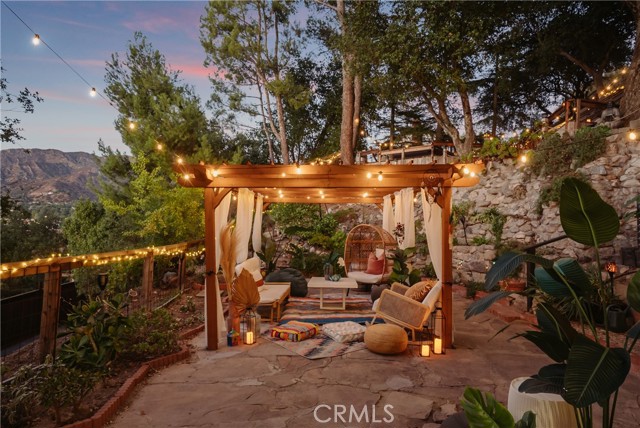 9570 Amoret Drive, Tujunga CA: https://media.crmls.org/medias/ff6d6fc1-1a79-4d8b-8df8-1a5a725a6aee.jpg