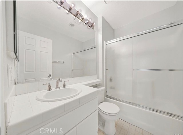 Detail Gallery Image 6 of 12 For 21 Mistral, Aliso Viejo,  CA 92656 - 2 Beds | 2/1 Baths