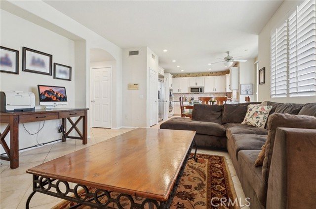 Detail Gallery Image 15 of 65 For 20504 Bergamo Way, Porter Ranch,  CA 91326 - 5 Beds | 3 Baths