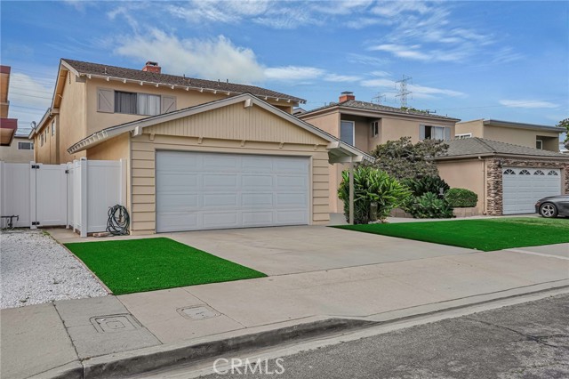 Detail Gallery Image 5 of 15 For 1235 Amethyst St, Redondo Beach,  CA 90277 - 8 Beds | 7/1 Baths