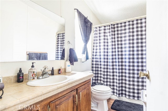 Detail Gallery Image 32 of 55 For 14411 Palmdale Rd #64,  Victorville,  CA 92392 - 3 Beds | 2 Baths