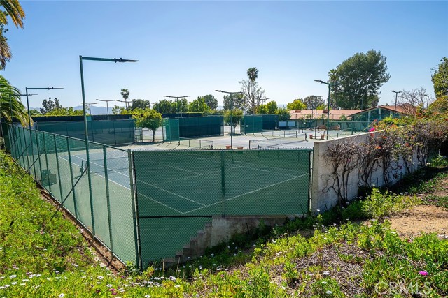 Detail Gallery Image 31 of 34 For 9512 via Venezia, Burbank,  CA 91504 - 3 Beds | 2 Baths