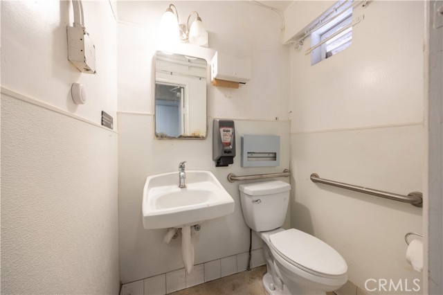 Image 11 of 29 For 2428 Valley Boulevard