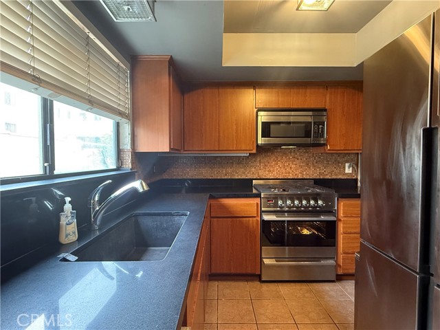 1224 S Saltair Avenue, Los Angeles CA: https://media.crmls.org/medias/ff6f0255-e03a-4ff7-9754-fe98c47002c2.jpg