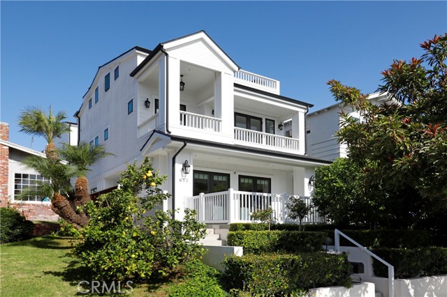 613 Iris Avenue, Corona del Mar CA: https://media.crmls.org/medias/ff6f38ec-3917-4720-ac8d-3f5633dd525d.jpg