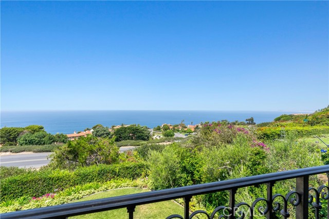 1509 Via Montemar, Palos Verdes Estates, California 90274, 4 Bedrooms Bedrooms, ,4 BathroomsBathrooms,Residential,Sold,Via Montemar,SB21180594