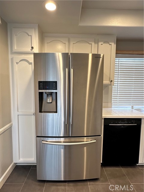 Detail Gallery Image 20 of 52 For 951 S Park Rim Cir, Anaheim Hills,  CA 92807 - 3 Beds | 2 Baths
