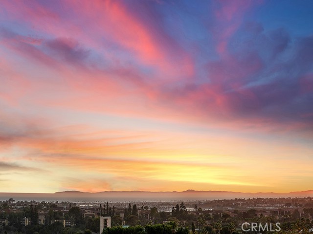 Detail Gallery Image 6 of 62 For 17 Crooked Stick Dr, Newport Beach,  CA 92660 - 5 Beds | 5/1 Baths