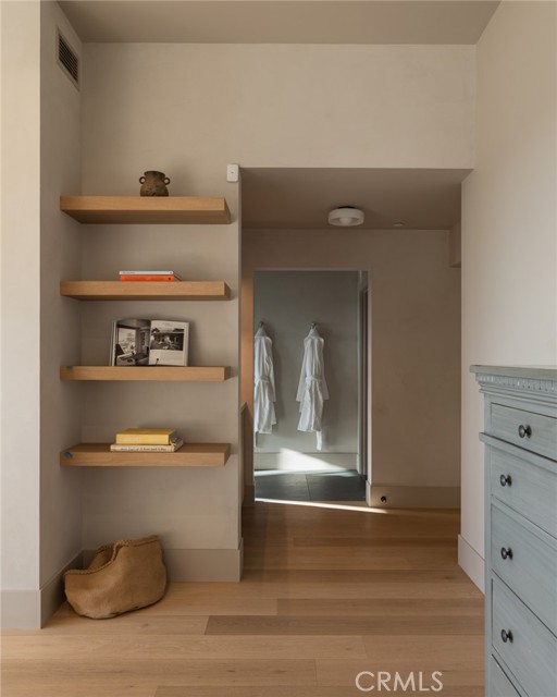 Detail Gallery Image 28 of 57 For 2212 Cliff Dr, Newport Beach,  CA 92663 - 5 Beds | 5/1 Baths