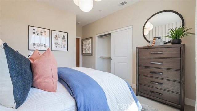 Detail Gallery Image 19 of 27 For 27423 Shining Willow Ln, Valencia,  CA 91381 - 4 Beds | 2/1 Baths