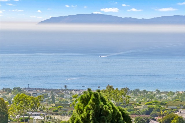 Detail Gallery Image 31 of 37 For 23 San Mateo Way, Corona Del Mar,  CA 92625 - 5 Beds | 3 Baths