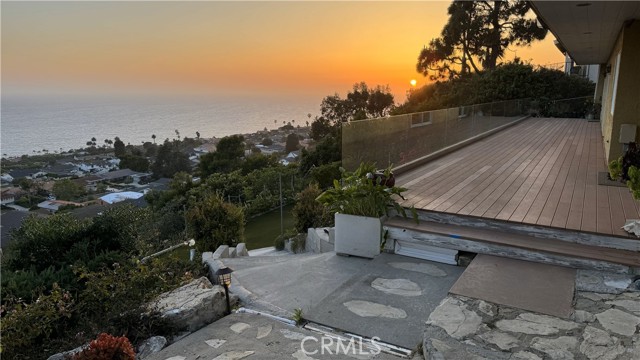 Detail Gallery Image 10 of 35 For 7229 Crest Rd, Rancho Palos Verdes,  CA 90275 - 3 Beds | 3 Baths