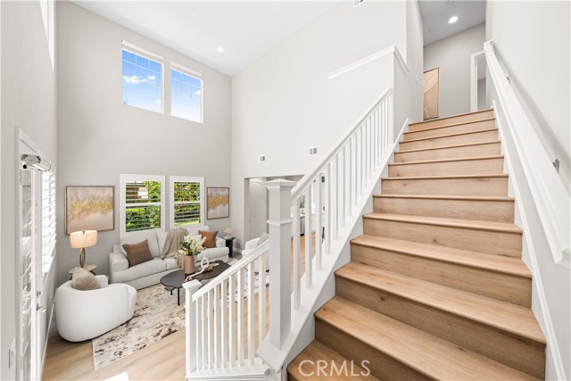 Image 17 of 59 For 22 Lomada Street