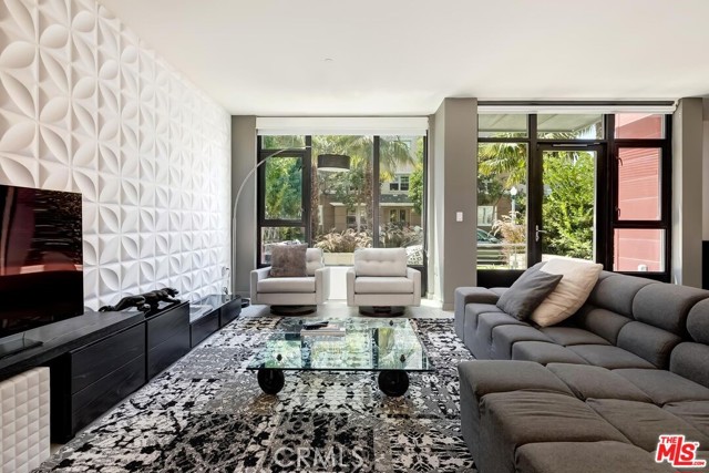 Detail Gallery Image 2 of 36 For 13045 Pacific Promenade #107,  Los Angeles,  CA 90094 - 1 Beds | 2 Baths