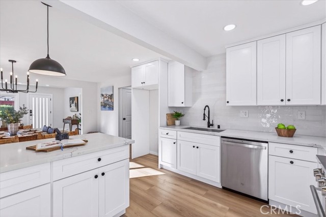 1254 Sanborn Avenue, Los Angeles CA: https://media.crmls.org/medias/ff736c95-db91-4265-9173-9c3063d04154.jpg