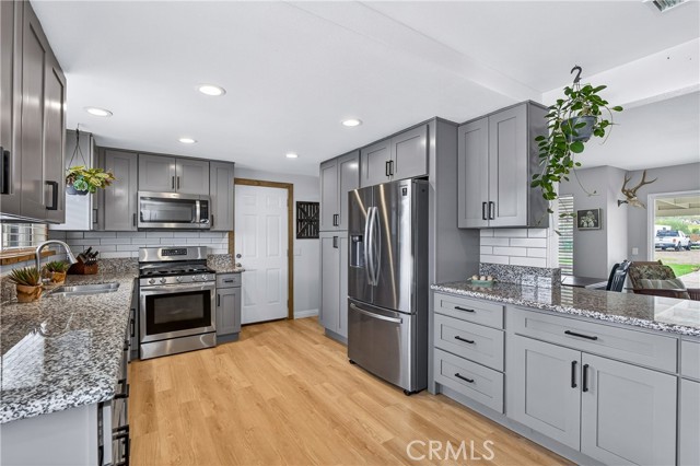 Detail Gallery Image 14 of 34 For 4100 Sierra, Norco,  CA 92860 - 3 Beds | 2 Baths