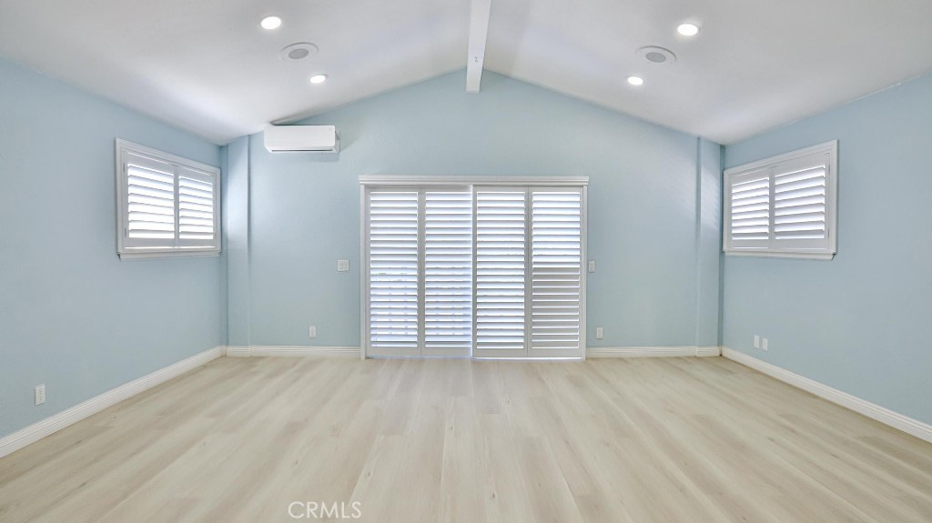 MLS #OC25233956 image #28